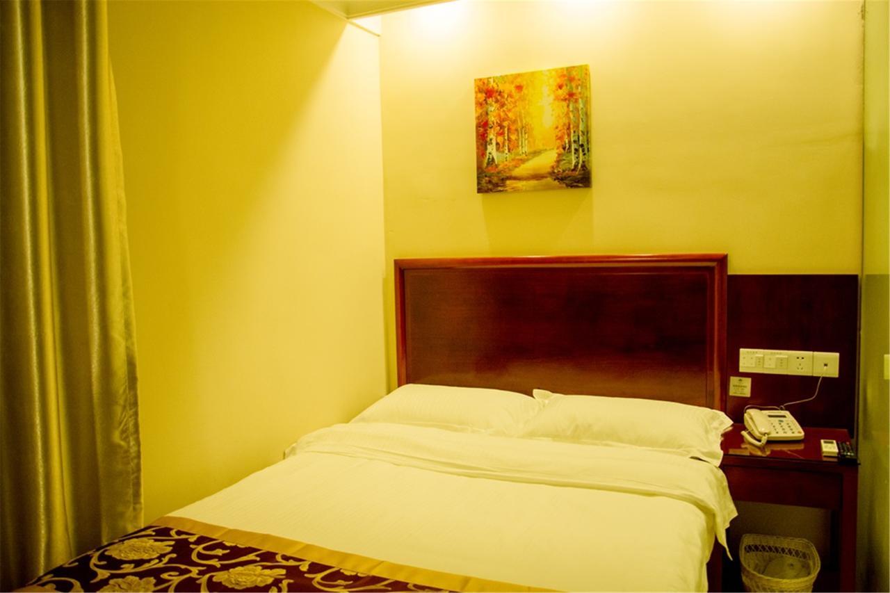 Greentree Inn Henan Qinyang Middle Huaifu Road Express Hotel Esterno foto